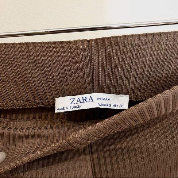 Zara, khaki color pants, wide legs size small - Picture 3 of 4